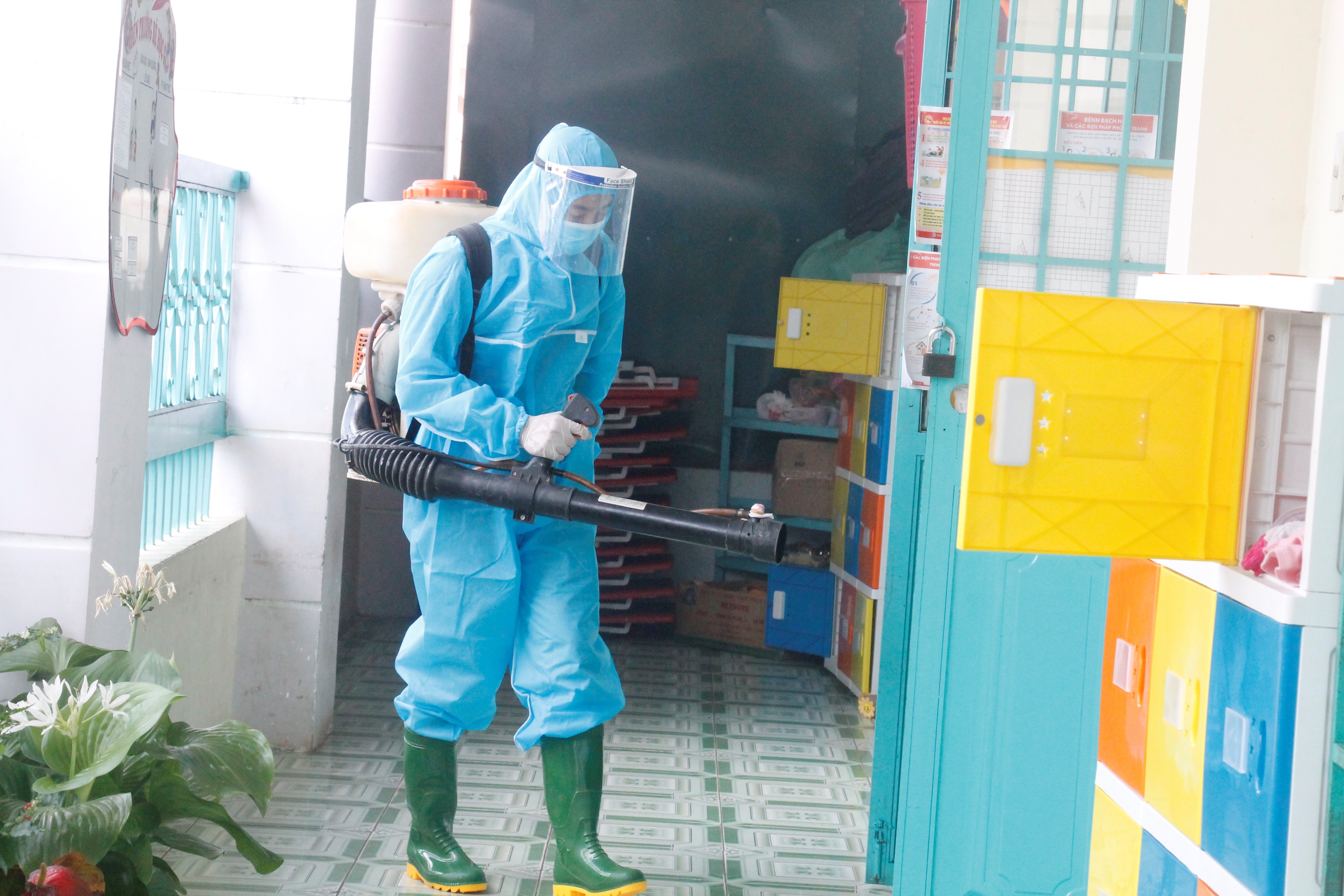 Dừng các hoạt động cưới, hỏi, liên hoan, tân gia, sự kiện tập trung trên 30 người từ 10/5